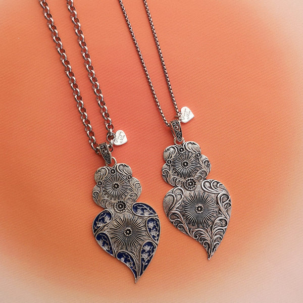 Fio em aço inox com coração prateado ou coração prateado e azul PAMPA MIA ®