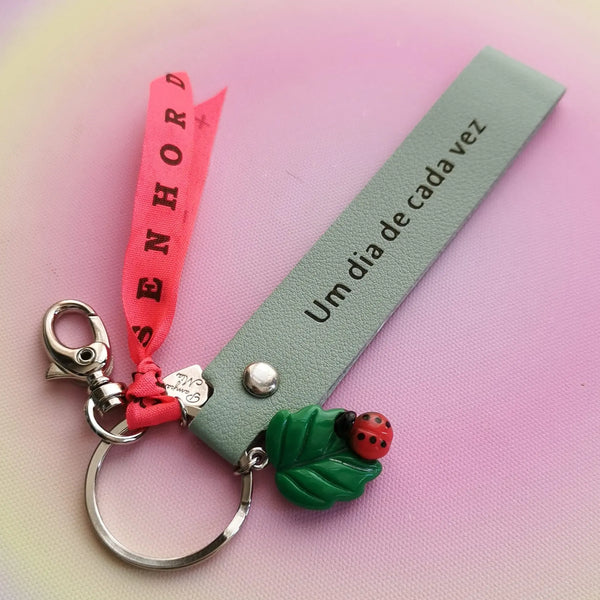 Porta chaves Um dia de cada vez PAMPA MIA ®