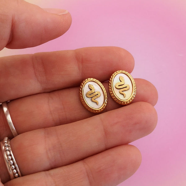 Brincos serpente oval