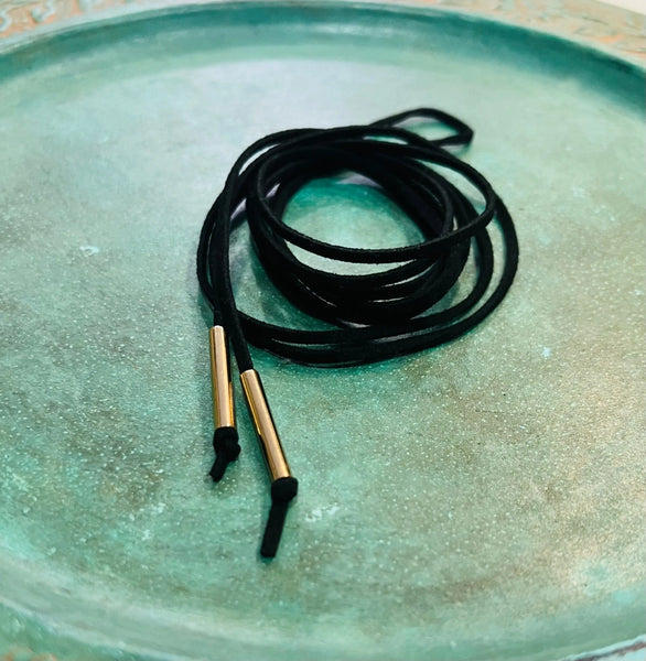 Fio preto de atar & fio cruz e pérolas