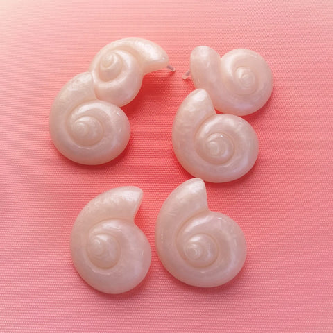 Brincos caracois brancos PAMPA MIA ®