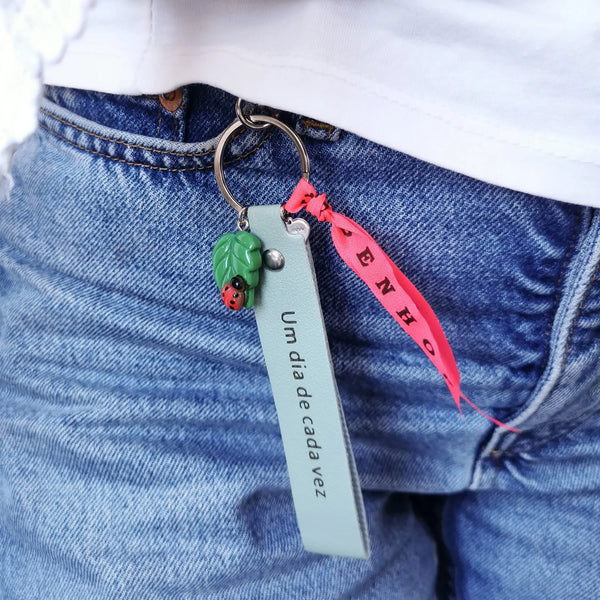 Porta chaves Um dia de cada vez PAMPA MIA ®
