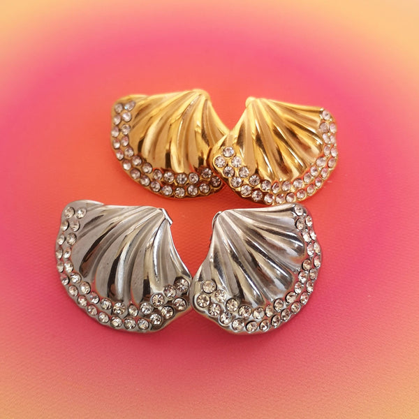 Brincos concha com pedras PAMPA MIA ®