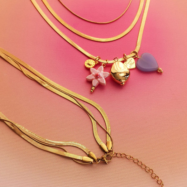 Fio triplo dourado com varios pendentes PAMPA MIA ®