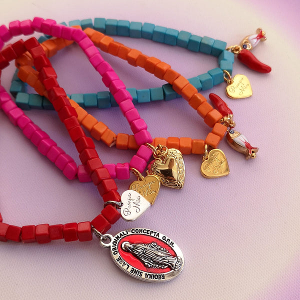 Pulseiras pedras & pendentes