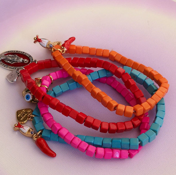 Pulseiras pedras & pendentes