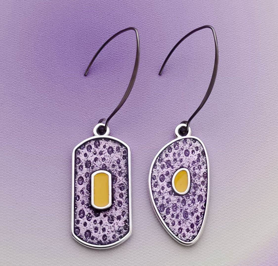 Brincos geométricos roxo & amarelo PAMPA MIA ®