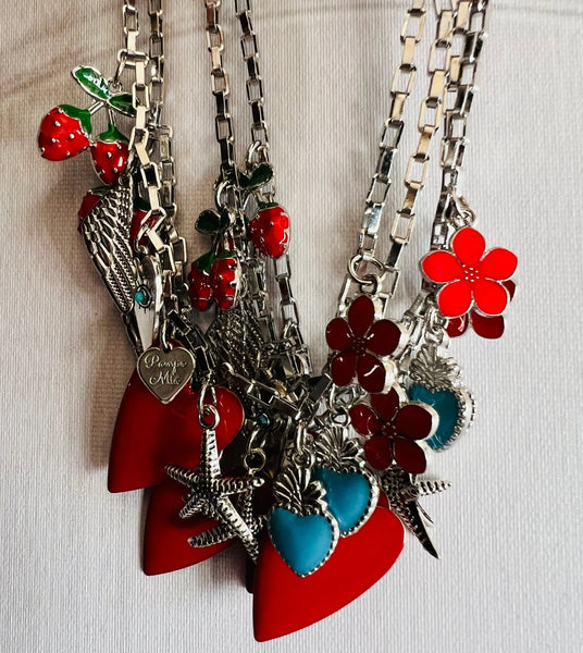 Fio coração vermelho e amuletos PAMPA MIA ®