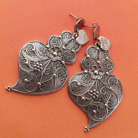 Brincos prateados Coração de Viana PAMPA MIA ®