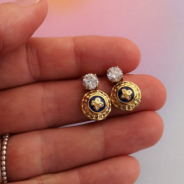 Brincos com flor fundo azul e brilhante PAMPA MIA ®