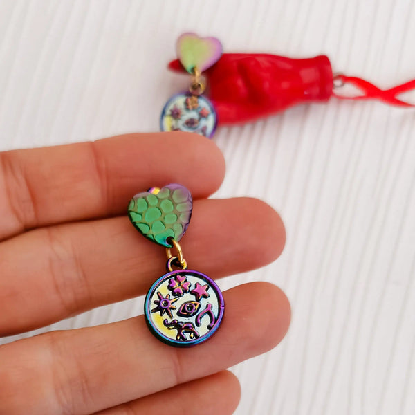 Brincos Mini Amuletos